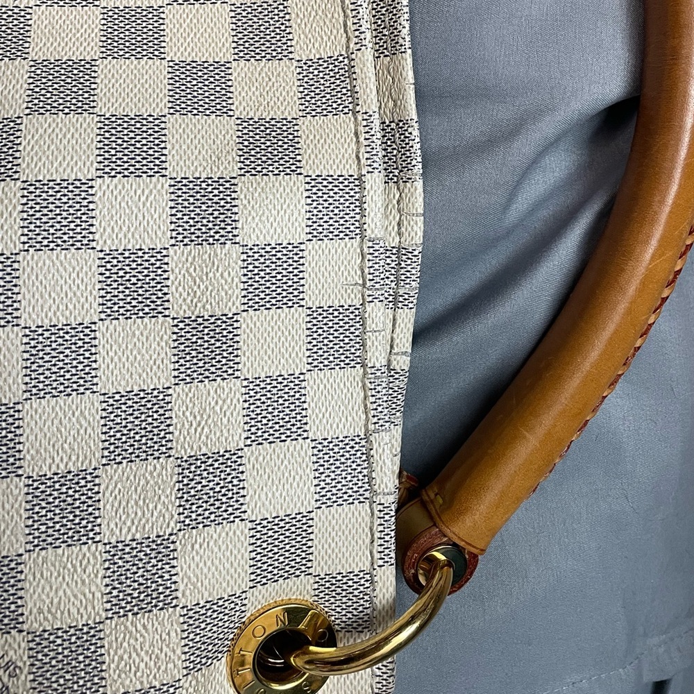 Authentic Louis Vuitton Damier Azur MM Artsy Shoulder Bag - Picture 5 of 13